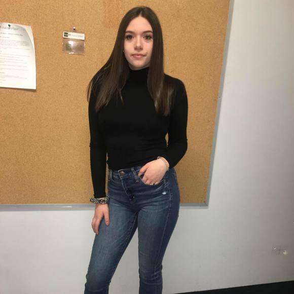 Meet your Posher, Audrey-anne - Picture 1 of 1